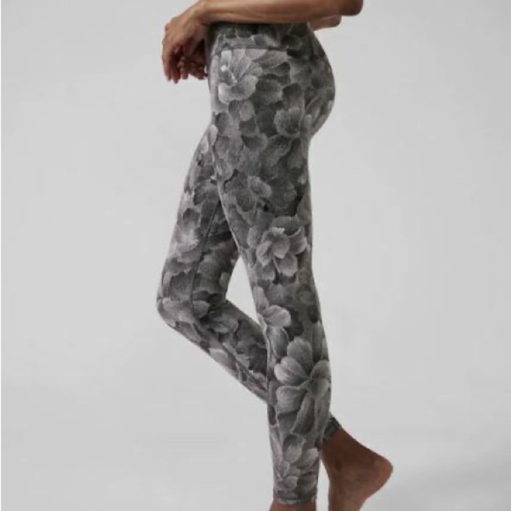 High Rise Textured Floral Elation Leggings